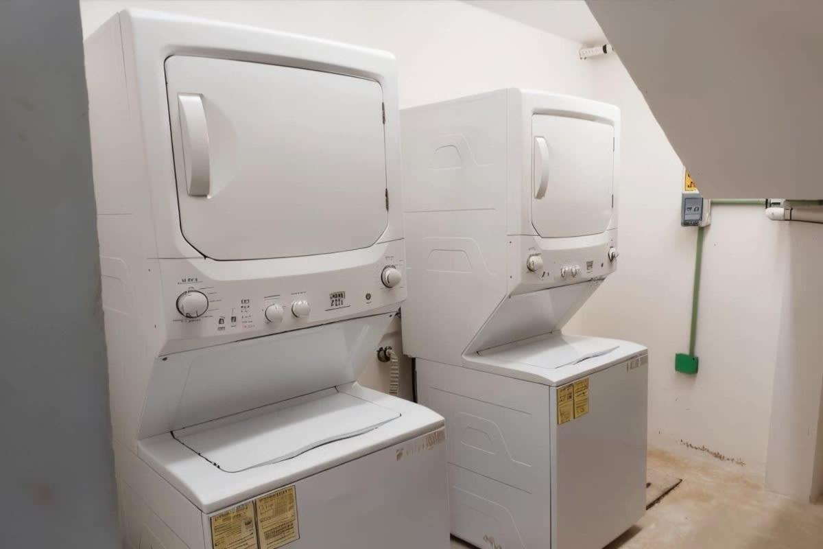 Private Yard & Cool Tub Wifi 1 Bed 3 Guest Apartamento *
